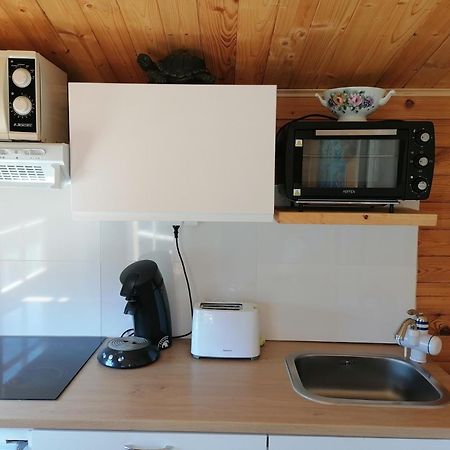 Dinocamp Guest House Lourinha  Ngoại thất bức ảnh